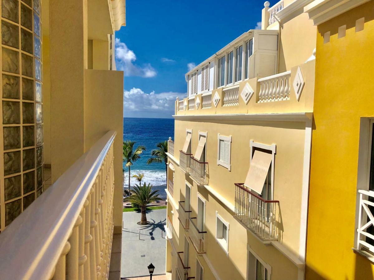 Apartamentos El Faro Puerto De Naos Ngoại thất bức ảnh