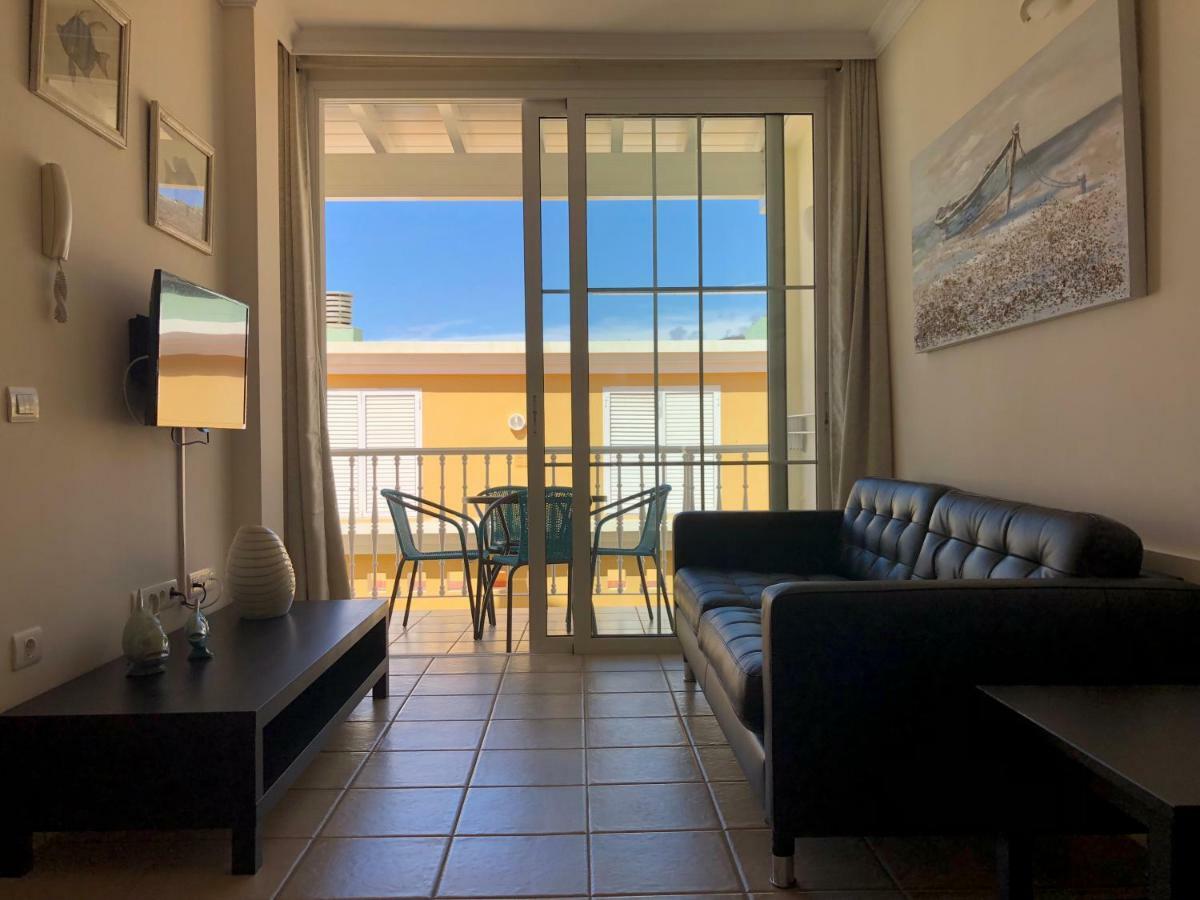Apartamentos El Faro Puerto De Naos Ngoại thất bức ảnh
