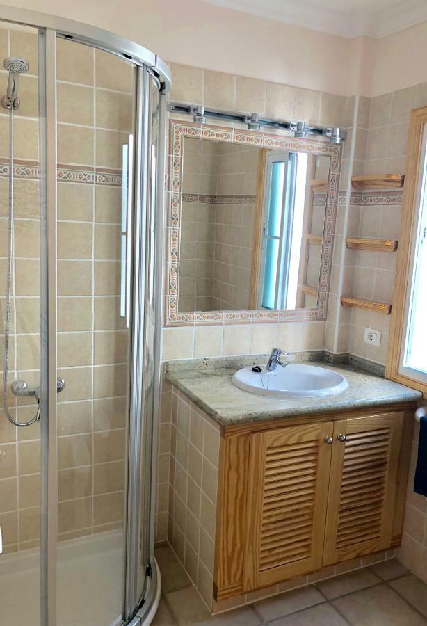 Apartamentos El Faro Puerto De Naos Ngoại thất bức ảnh