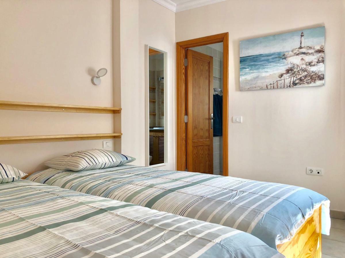 Apartamentos El Faro Puerto De Naos Ngoại thất bức ảnh