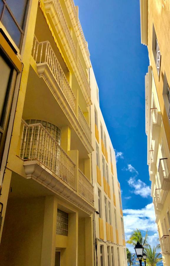 Apartamentos El Faro Puerto De Naos Ngoại thất bức ảnh