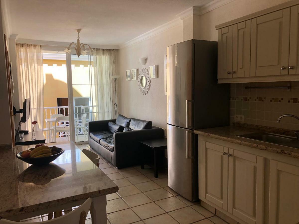 Apartamentos El Faro Puerto De Naos Ngoại thất bức ảnh